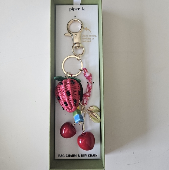 NWT Piper K Crochet Fruit Bag Charm/Keychain - Picture 2 of 4